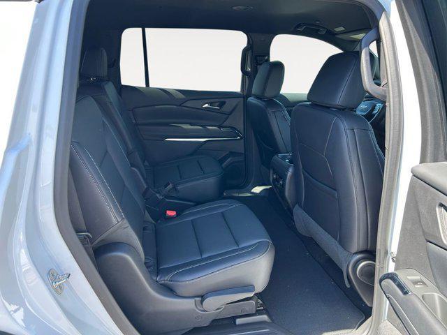 new 2025 Chevrolet Traverse car, priced at $42,990