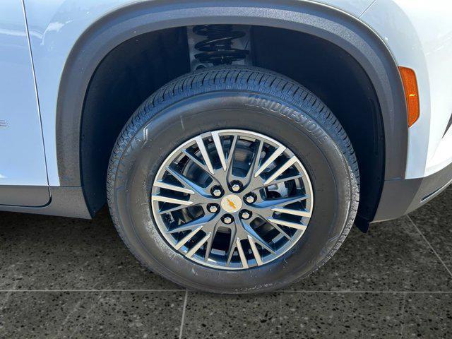 new 2025 Chevrolet Traverse car, priced at $42,990