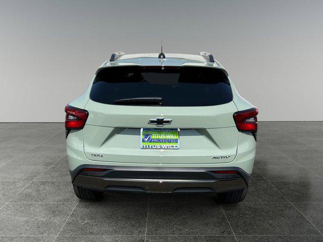 new 2025 Chevrolet Trax car, priced at $27,420