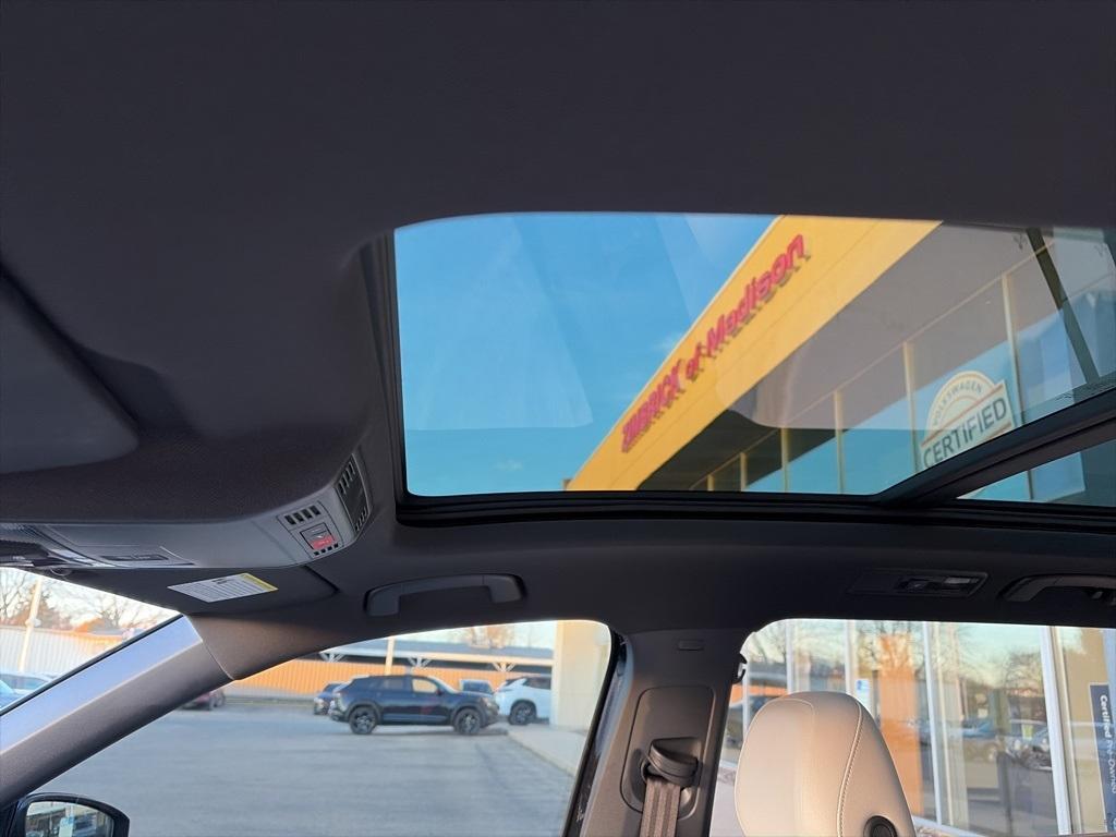 used 2024 Volkswagen Tiguan car, priced at $30,495