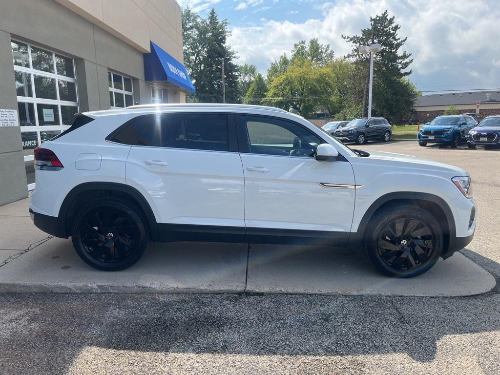 used 2025 Volkswagen Atlas Cross Sport car, priced at $40,999