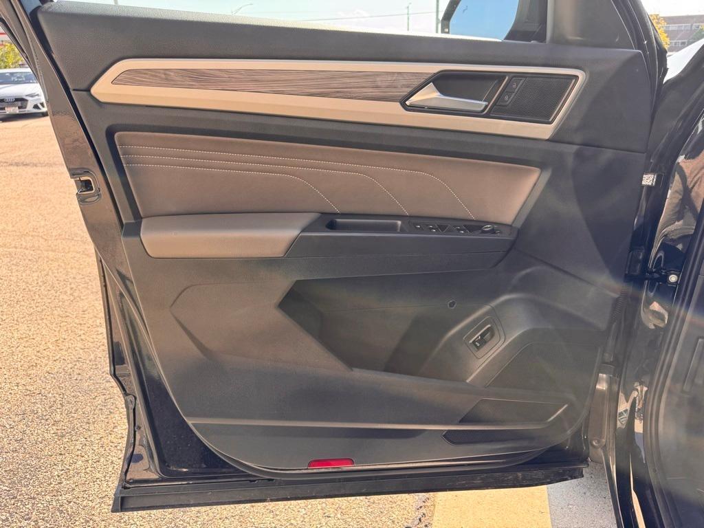 used 2023 Volkswagen Atlas Cross Sport car, priced at $30,995