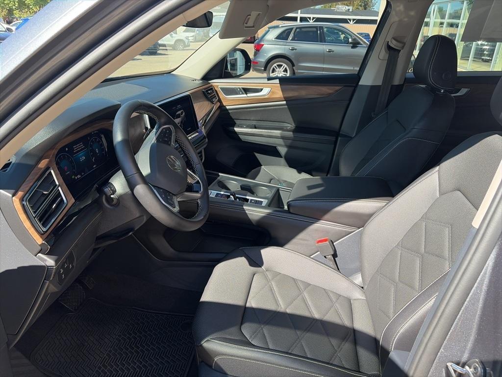 used 2025 Volkswagen Atlas car, priced at $36,995