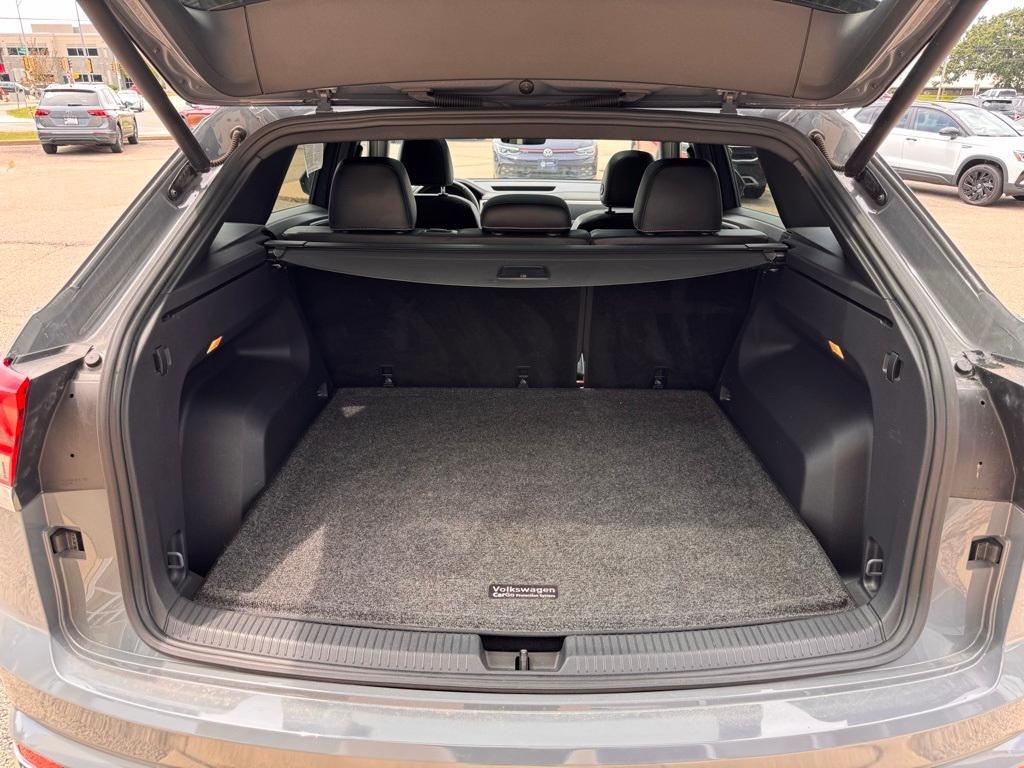 used 2020 Volkswagen Atlas Cross Sport car, priced at $20,995
