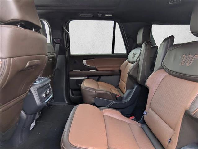 new 2025 Ford Expedition car, priced at $85,917