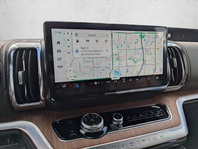 new 2025 Ford Expedition car, priced at $85,917