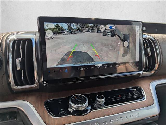 new 2025 Ford Expedition car, priced at $85,917