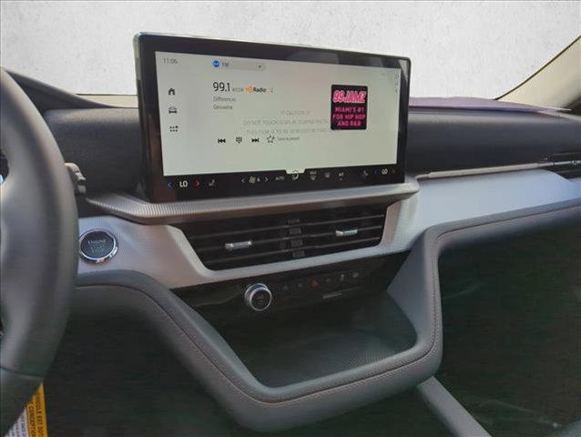 new 2025 Ford Explorer car, priced at $39,785