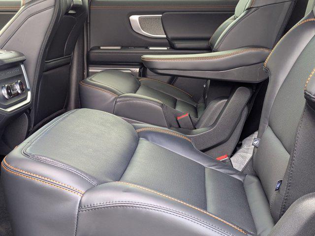 new 2025 Ford Expedition car, priced at $76,585
