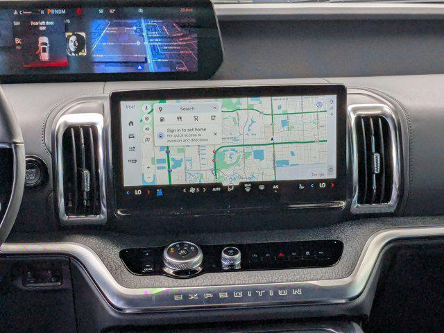 new 2025 Ford Expedition car, priced at $76,585