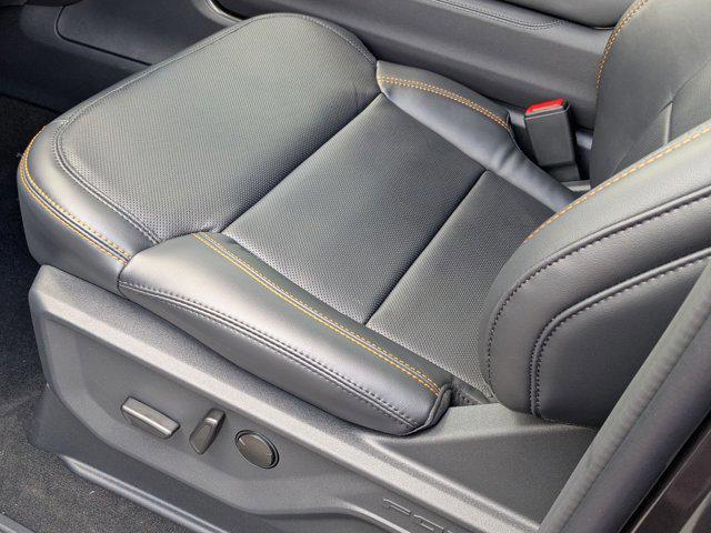 new 2025 Ford Expedition car, priced at $76,585