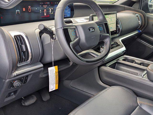 new 2025 Ford Expedition car, priced at $76,585