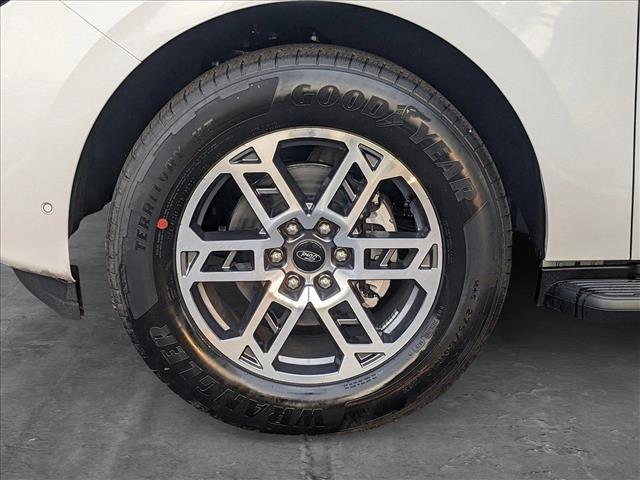 new 2025 Ford Expedition car, priced at $69,450
