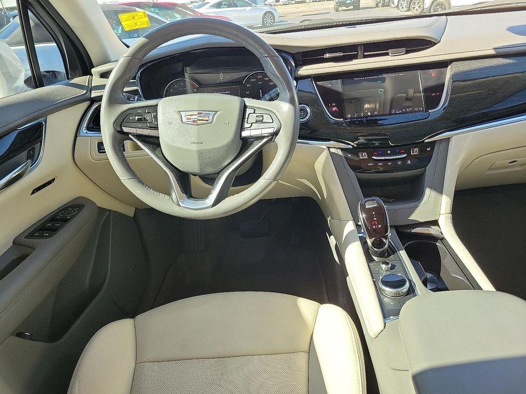 used 2022 Cadillac XT6 car, priced at $34,450