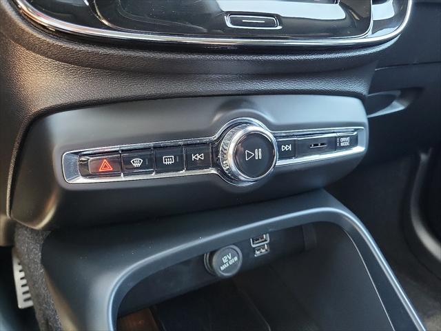 used 2022 Volvo XC40 car, priced at $28,995
