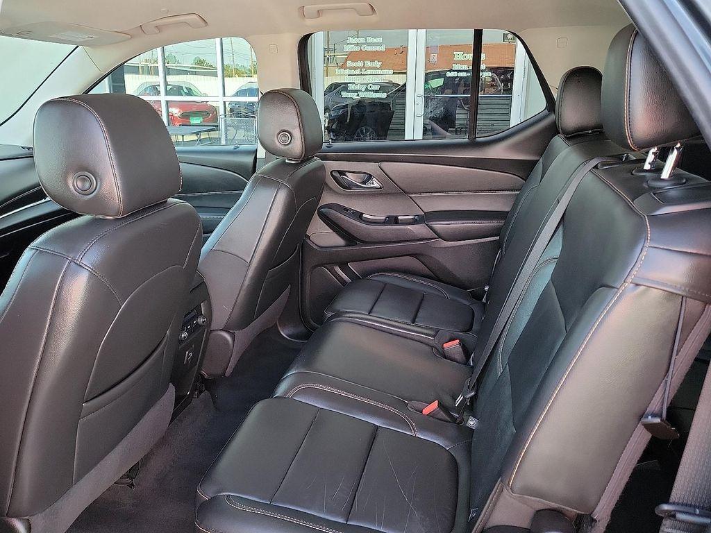 used 2021 Chevrolet Traverse car, priced at $28,995