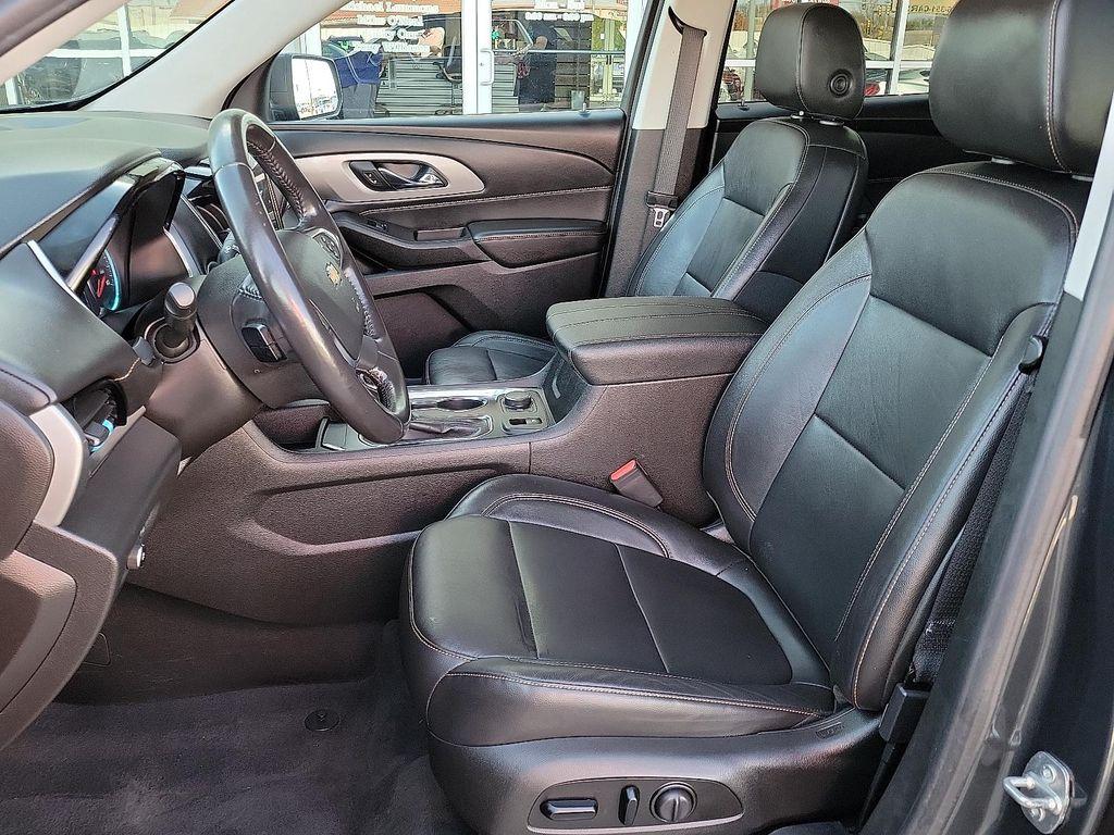 used 2021 Chevrolet Traverse car, priced at $28,995