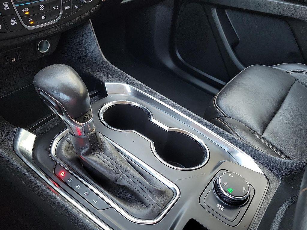 used 2021 Chevrolet Traverse car, priced at $28,995