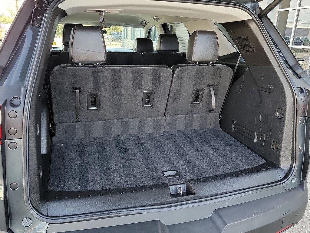 used 2021 Chevrolet Traverse car, priced at $28,995