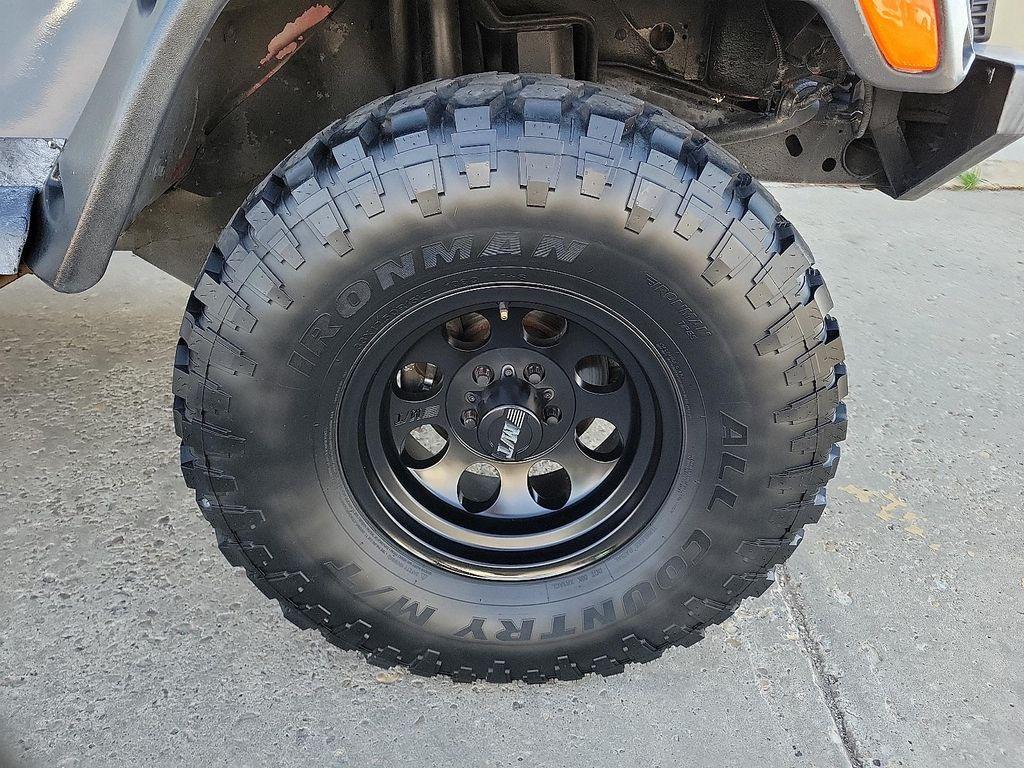 used 2001 Jeep Wrangler car, priced at $9,995