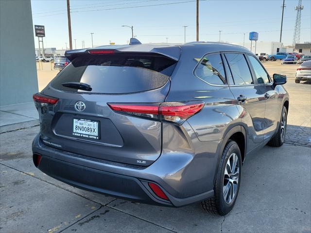 used 2023 Toyota Highlander car, priced at $38,994