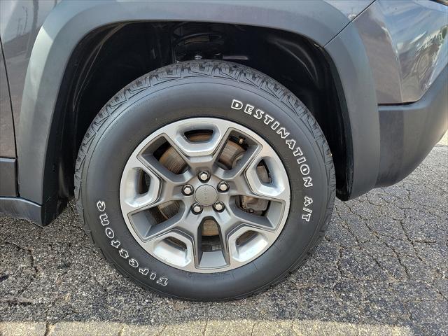 used 2019 Jeep Cherokee car, priced at $24,995