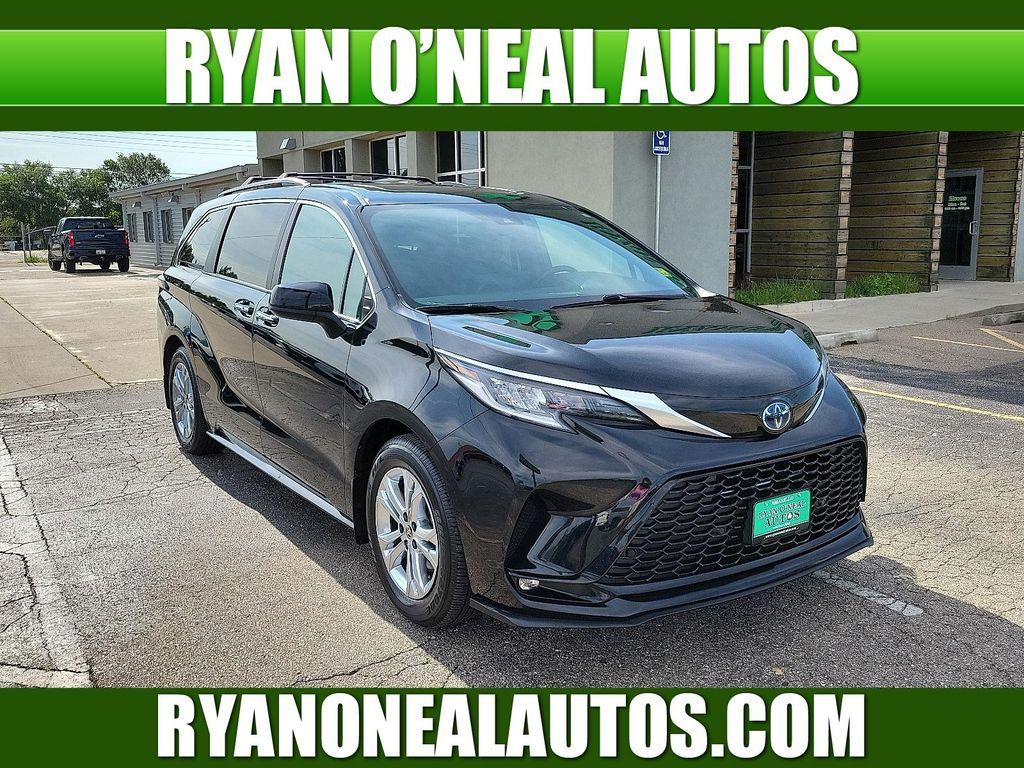 used 2022 Toyota Sienna car, priced at $43,890