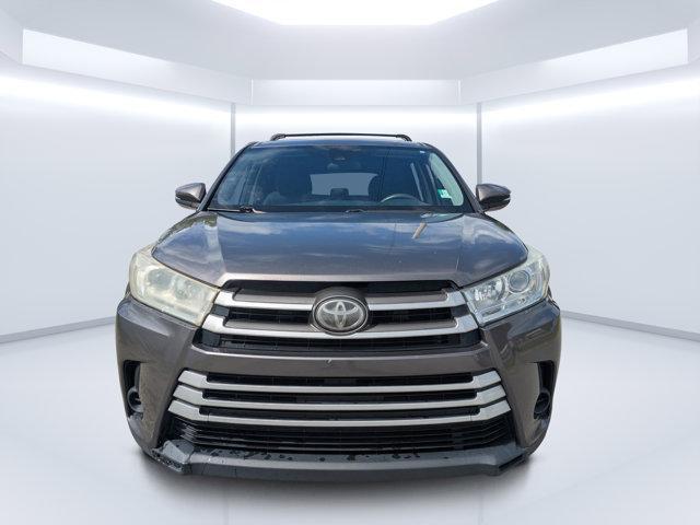 used 2018 Toyota Highlander car, priced at $13,777