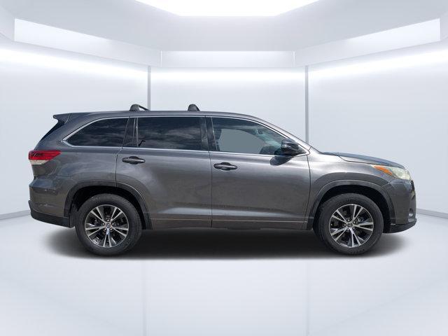 used 2018 Toyota Highlander car, priced at $13,777