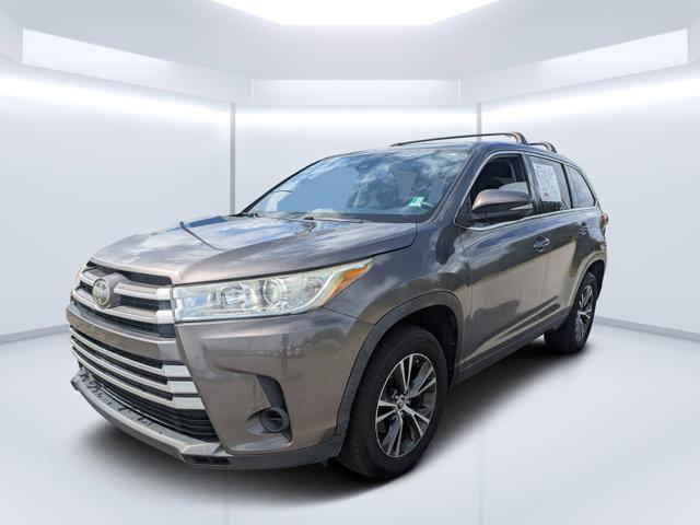 used 2018 Toyota Highlander car, priced at $13,777