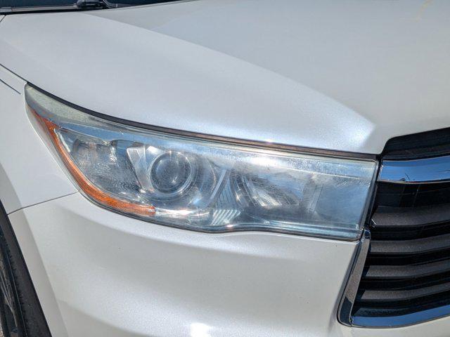 used 2016 Toyota Highlander car, priced at $21,677