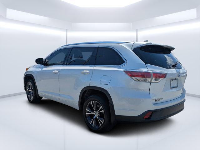 used 2016 Toyota Highlander car, priced at $21,677