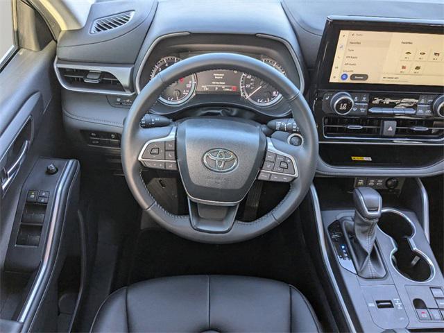 used 2024 Toyota Highlander car, priced at $38,766