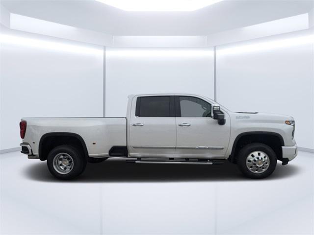 new 2025 Chevrolet Silverado 3500 car, priced at $90,960