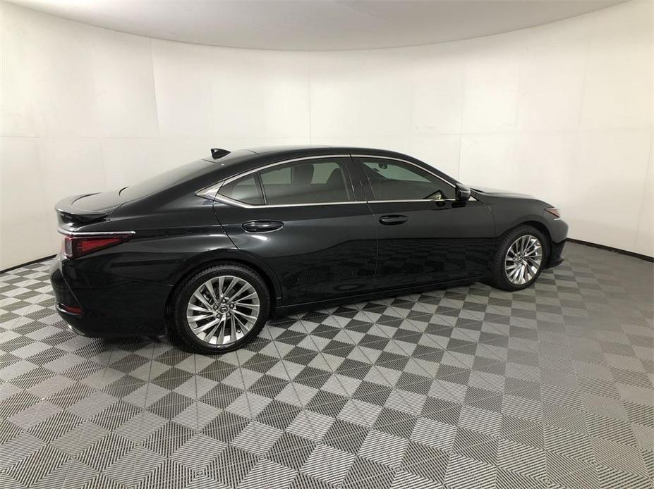 used 2022 Lexus ES 350 car, priced at $38,706