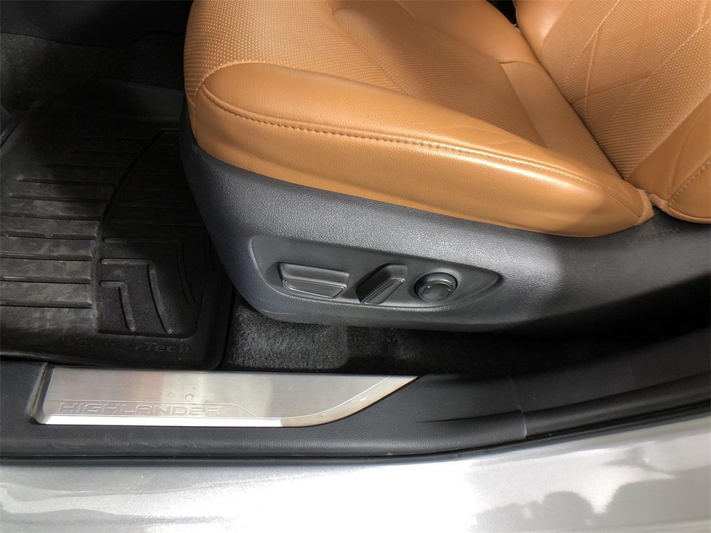 used 2023 Toyota Highlander car, priced at $43,759