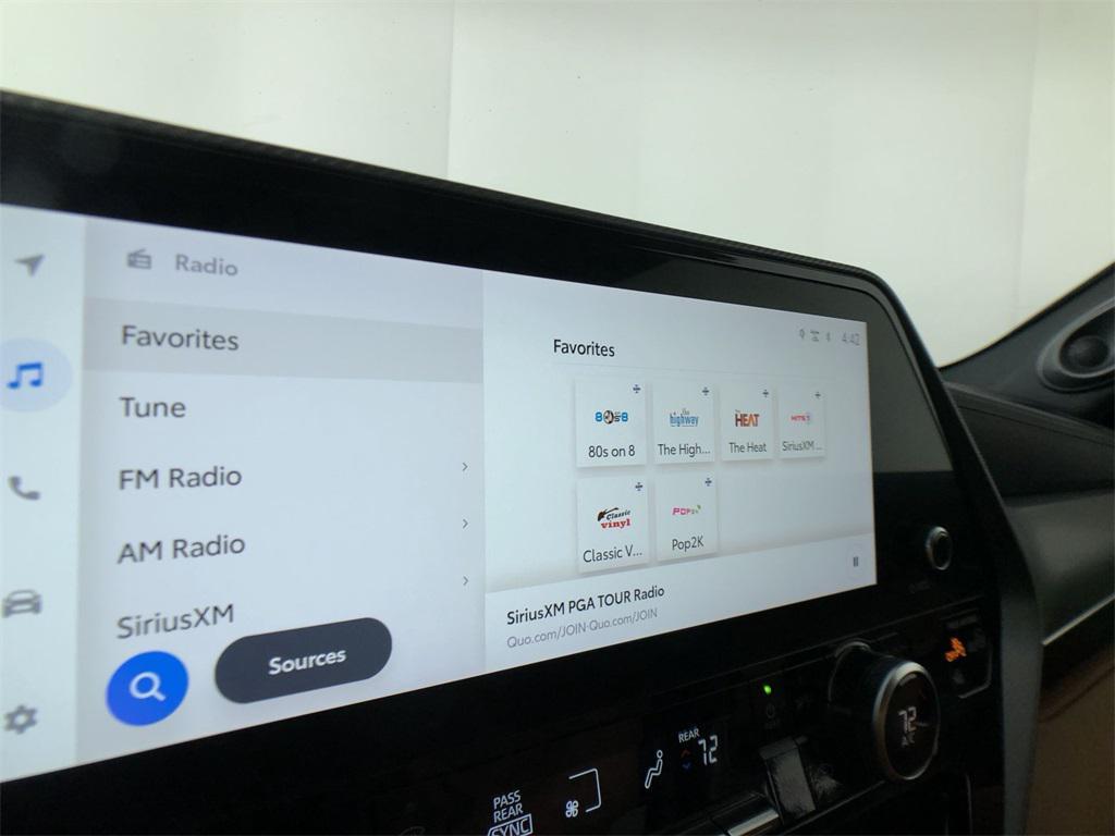 used 2023 Toyota Highlander car, priced at $43,759