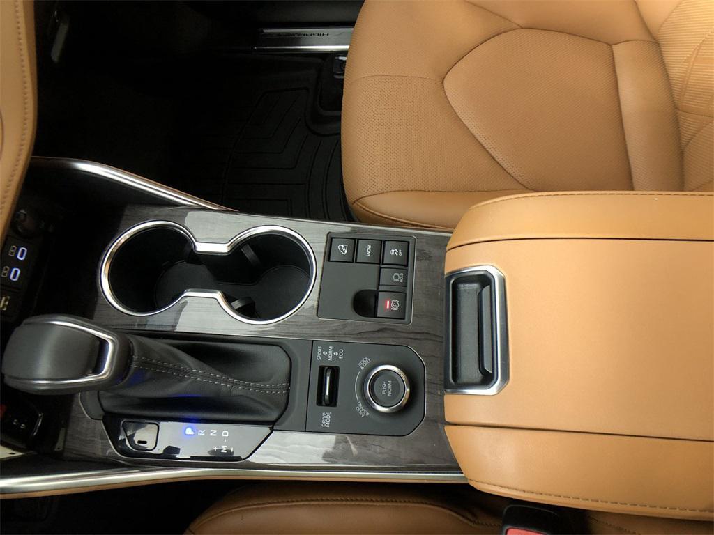 used 2023 Toyota Highlander car, priced at $43,759