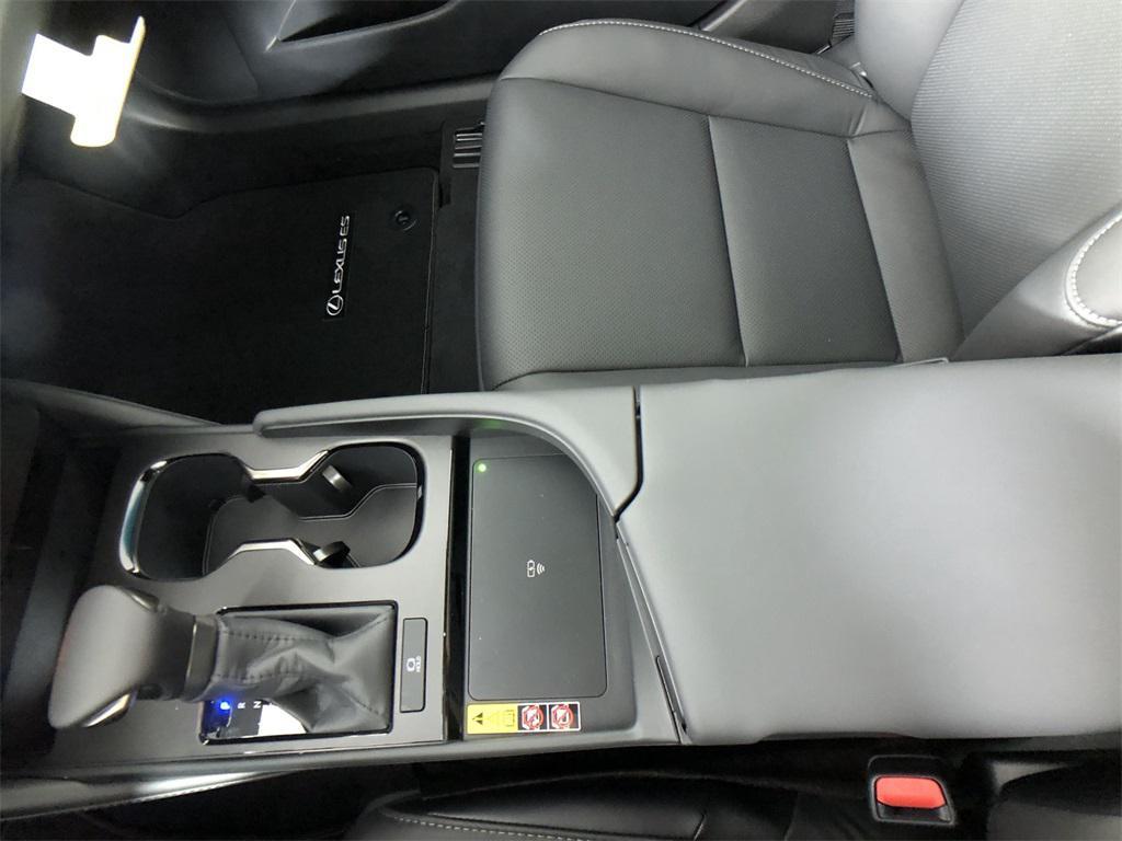 new 2025 Lexus ES 350 car, priced at $50,124