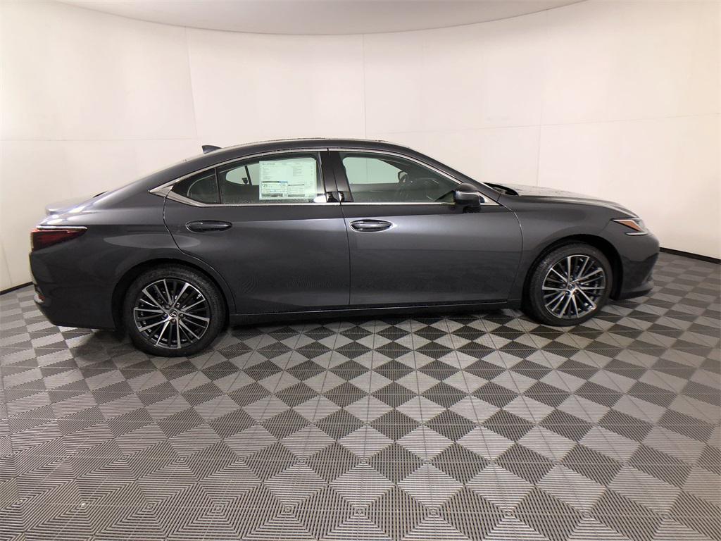 new 2025 Lexus ES 350 car, priced at $50,124
