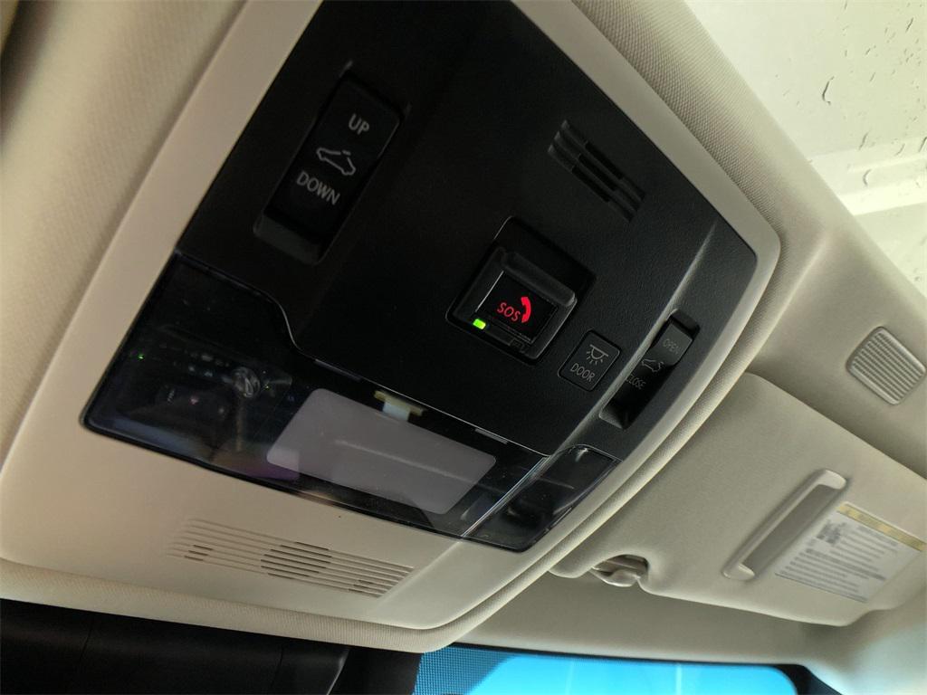 new 2025 Lexus ES 350 car, priced at $50,124