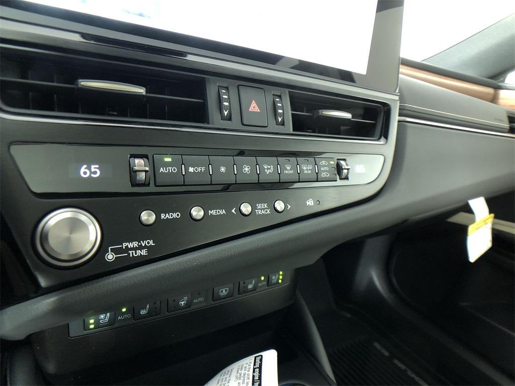 new 2025 Lexus ES 350 car, priced at $50,509