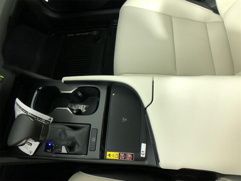 new 2025 Lexus ES 350 car, priced at $50,509