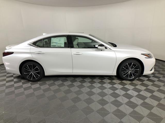 new 2025 Lexus ES 300h car, priced at $51,654