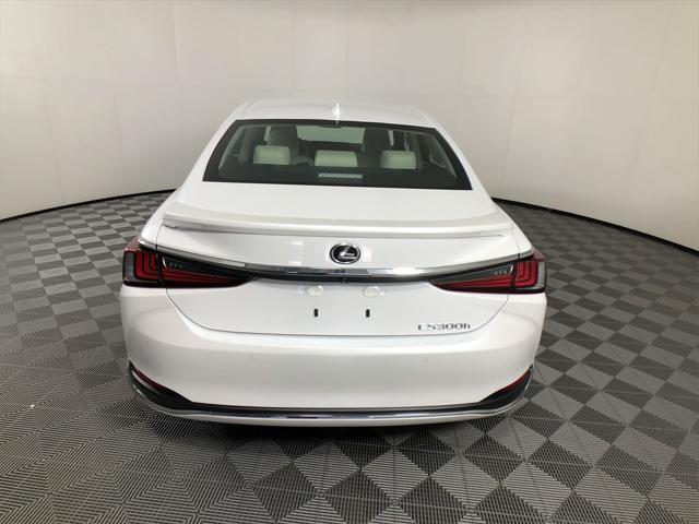 new 2025 Lexus ES 300h car, priced at $51,654