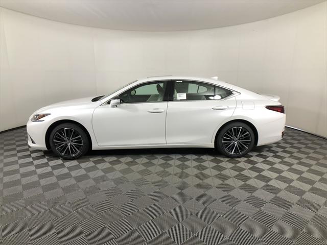 new 2025 Lexus ES 300h car, priced at $51,654