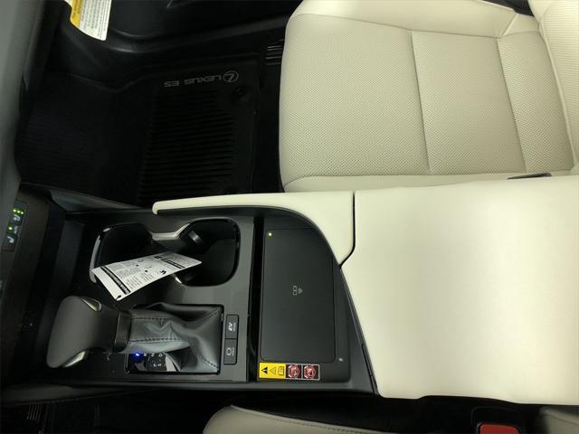 new 2025 Lexus ES 300h car, priced at $51,119