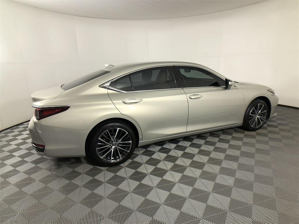 used 2024 Lexus ES 250 car, priced at $39,611