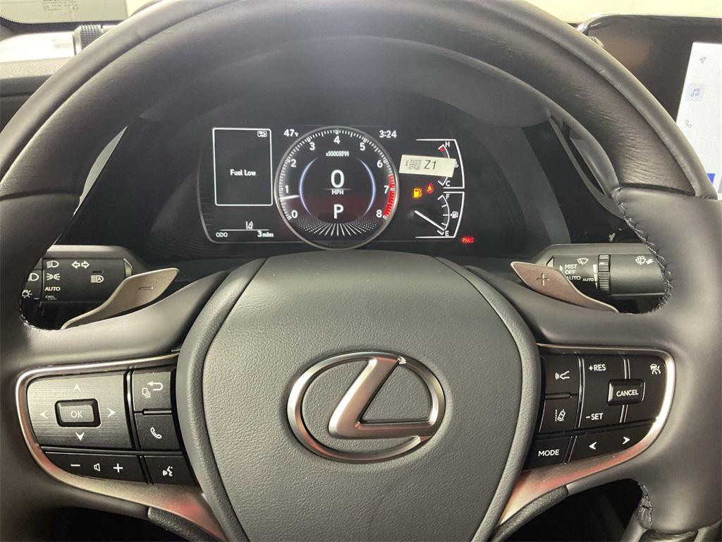 new 2025 Lexus ES 350 car, priced at $55,830