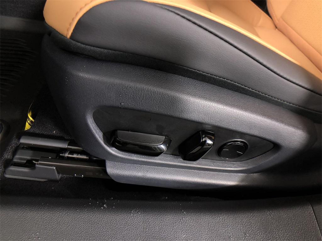 new 2025 Lexus ES 350 car, priced at $48,584